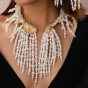 Statement Marker Elegant Women's Luxury Faux Pearl Diamond collar necklace